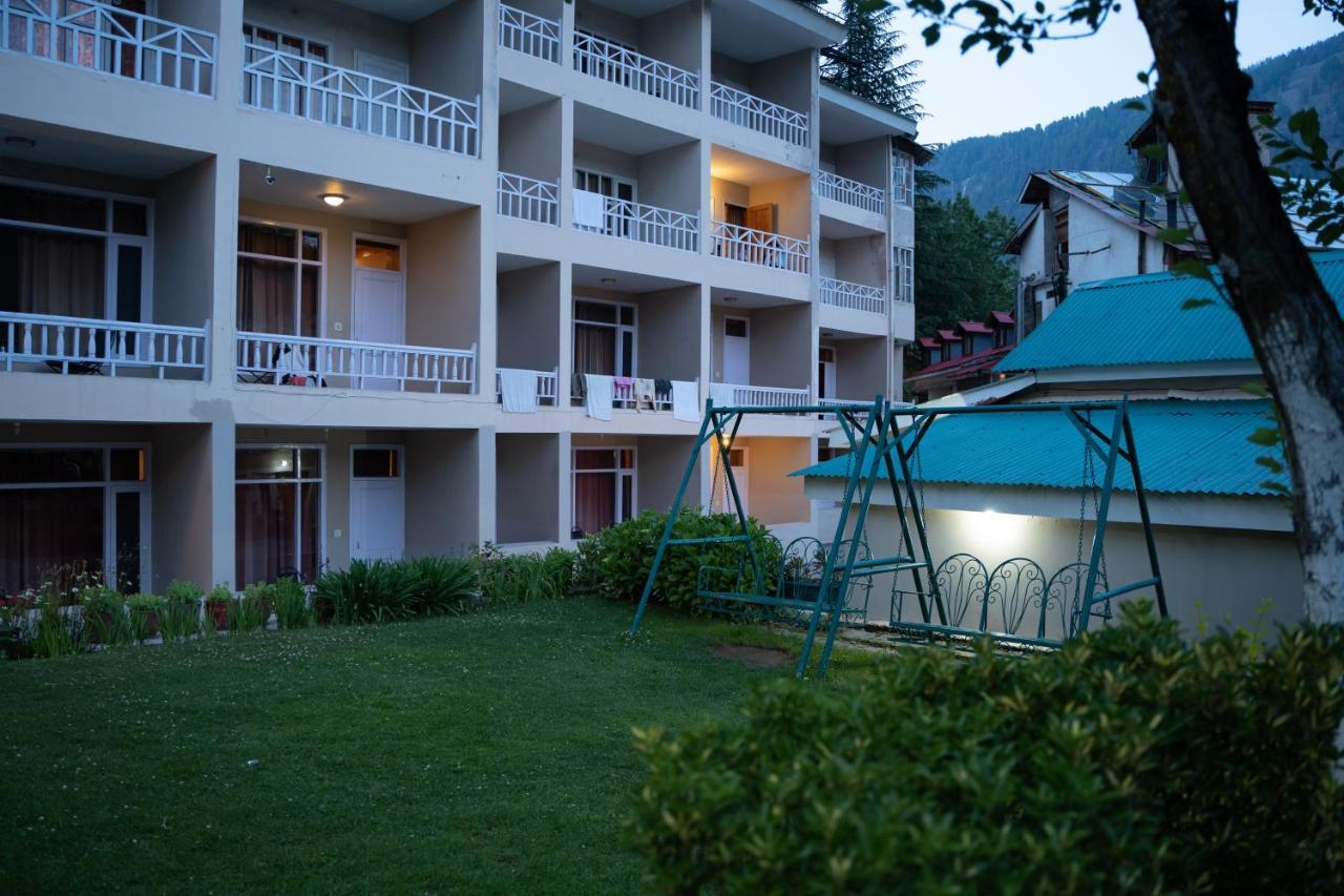 The Conifer Manāli Exterior foto
