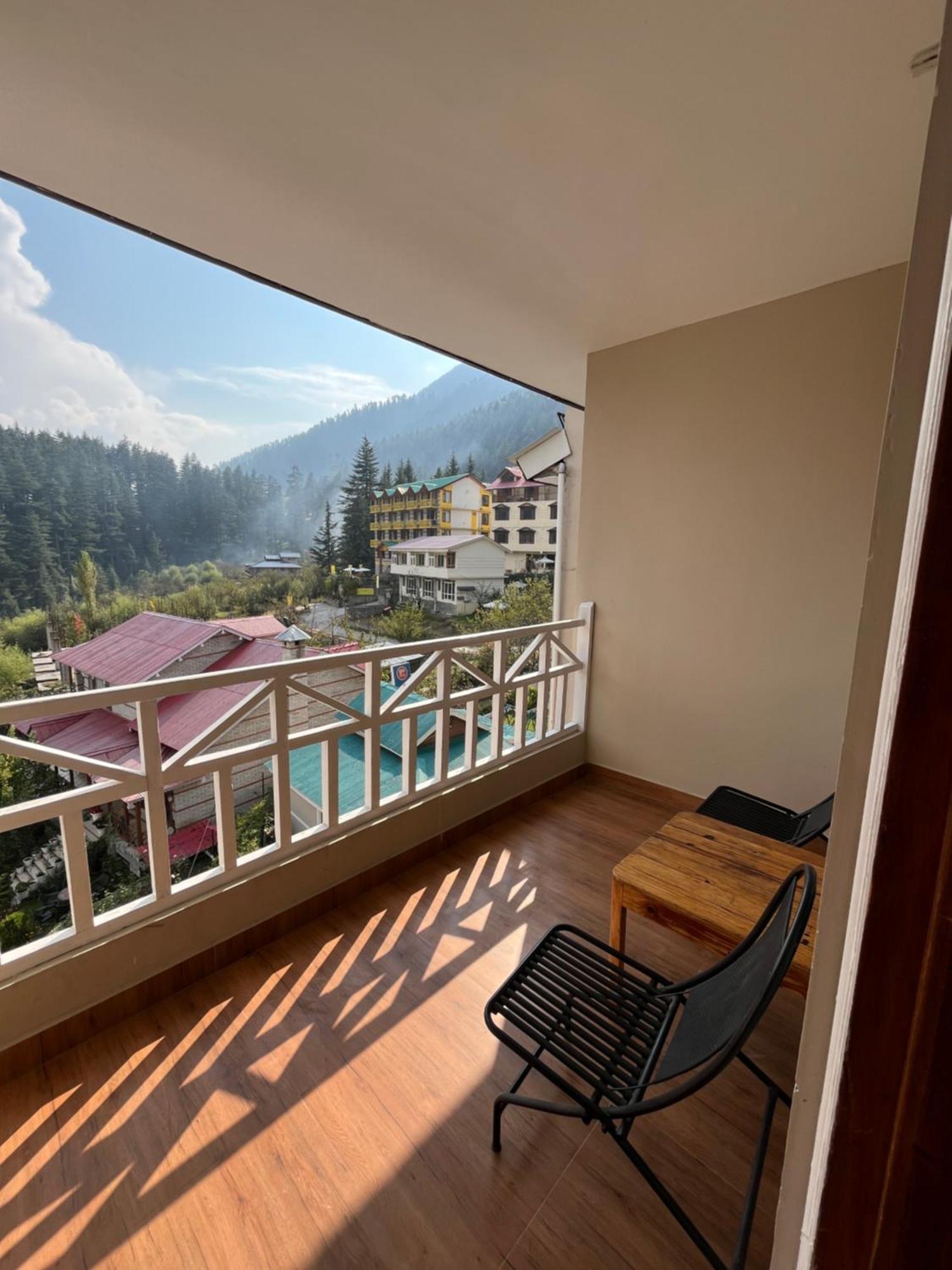 The Conifer Manāli Exterior foto